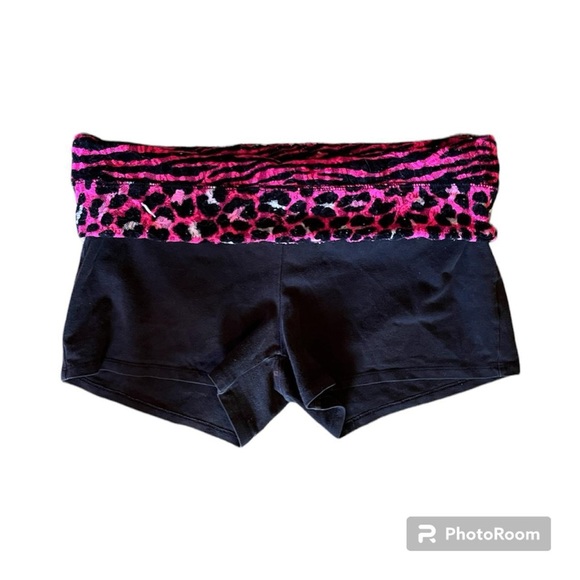 hot pink zebra + cheetah print fold over booty shorts - Picture 2 of 3
